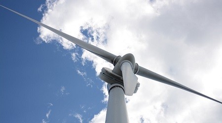 Ciments Lafarge développe les énergies renouvelables avec son parc d'éoliennes de Tétouan (Maroc)