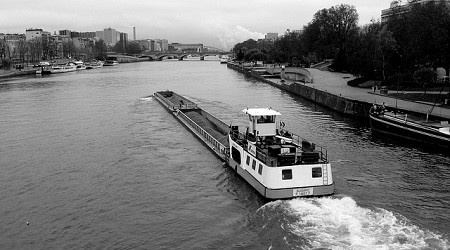 MONOPRIX privilégie le transport fluvial et le rail